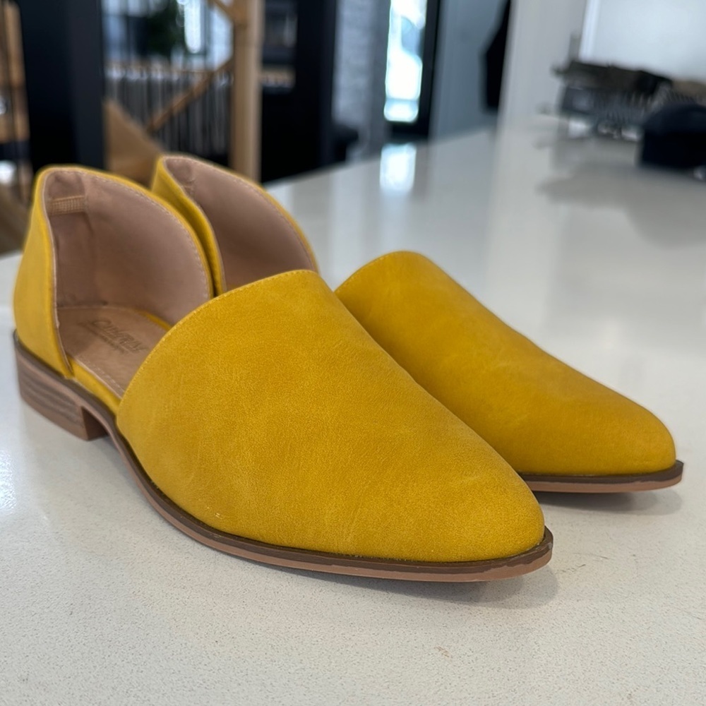 Chic Yellow Women's Loafers